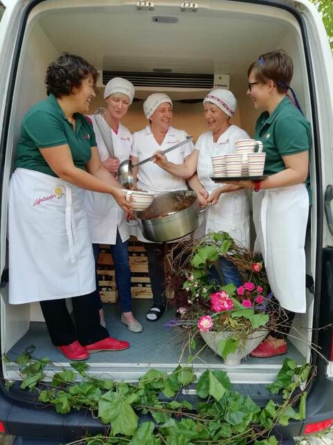 Mit jeder Portion Suppe wird geholfen, soziale Kälte zu bekämpfen | Foto: Lafnitztaler Bauernspezialitäten OG