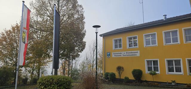 In Klaffer hängt die schwarze Fahne. | Foto: Gemeinde Klaffer