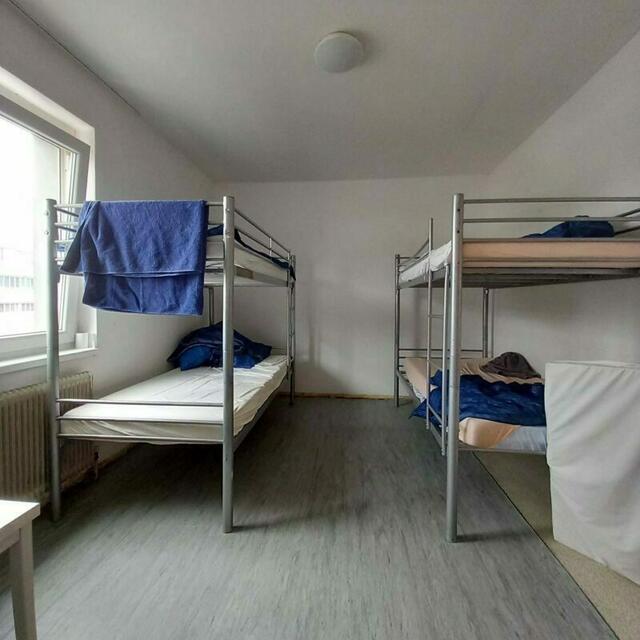 Rund 140 Schlafplätze gibt es tirolweit für obdachlose Menschen.  | Foto: TSD Tiroler Soziale Dienste