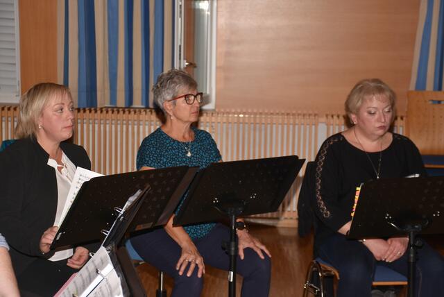 Gospels und Gesänge zum Abend heißt es am Samstag, 23. November 2024, um 19.30 Uhr in der Pfarrkirche Pabneukirchen. Die SchonSoNetten, das Frauenensemble der Liedertafel Pabneukirchen, laden zu ihrem Abendkonzert.  | Foto: Zinterhof