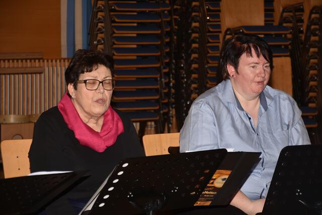 Gospels und Gesänge zum Abend heißt es am Samstag, 23. November 2024, um 19.30 Uhr in der Pfarrkirche Pabneukirchen. Die SchonSoNetten, das Frauenensemble der Liedertafel Pabneukirchen, laden zu ihrem Abendkonzert.  | Foto: Zinterhof