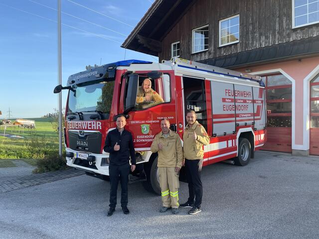 Von links: Bürgermeister Robert Bimminger, Florian Rosenhammer, Klemens Pötzelsberger und Christian Putz. | Foto: Marktgemeinde Eugendorf-Schroffner