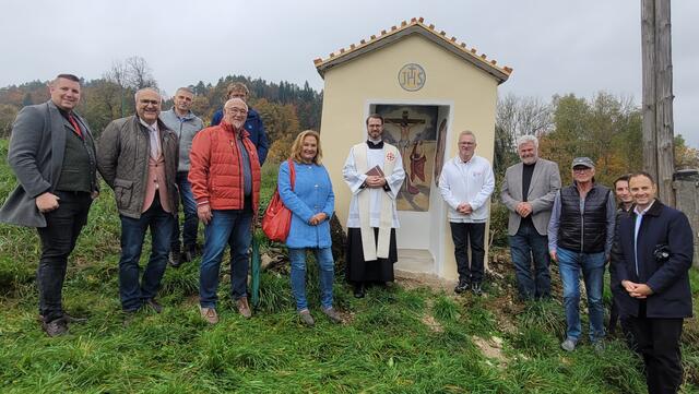Der Bildstock am Zwanzgerberg wurde kürzlich fertiggestellt und feierlich eingeweiht.  | Foto: Gemeinde Ebenthal