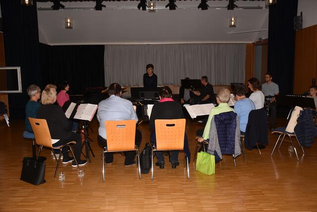 Gospels und Gesänge zum Abend heißt es am Samstag, 23. November 2024, um 19.30 Uhr in der Pfarrkirche Pabneukirchen. Die SchonSoNetten, das Frauenensemble der Liedertafel Pabneukirchen, laden zu ihrem Abendkonzert.  | Foto: Zinterhof