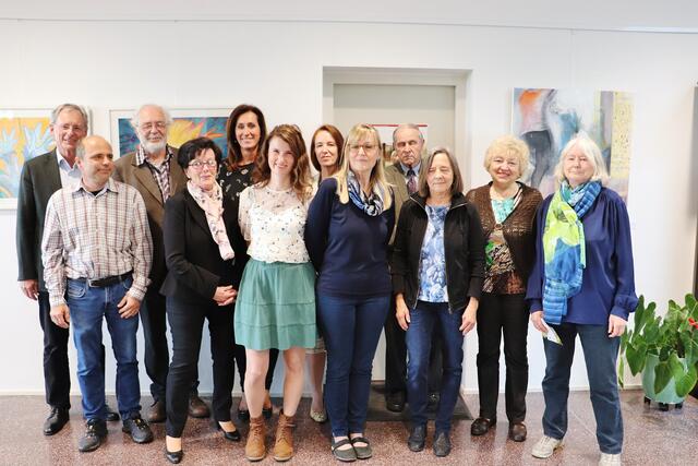 Die Kunstrampe Hausmannstätten lädt zur Eröffnung der Jubiläumsausstellung im Gemeindeamt.  | Foto: Edith Ertl