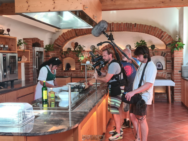 In der steirischen Küche gibt es vieles zu entdecken, regionale Zutaten bestimmen den Speiseplan. | Foto: Oststeiermark Tourismus C.Schwetz