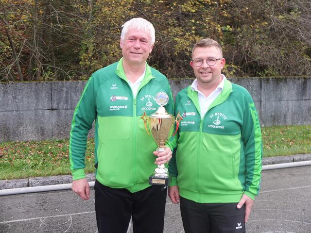Günter Müller und Michael Schneider (v.l.) siegten beim Cup der Duo-Mannschaften. | Foto: Schneider