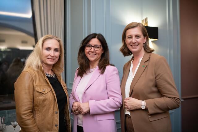 Geballte Wirtschaftskompetenz: Doris Braun, Monika Cisar-Leibetseder, Barbara Eibinger-Miedl (v. l.) | Foto: Volksbank