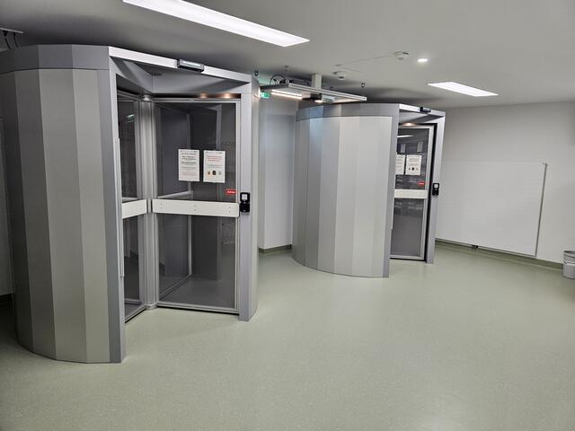 Das RFID-gesteuerte „Wäschekarussell“ wurde in einer Zusammenarbeit der Architekturbüros Ederer, Haghirian und Lorenz Consult umgesetzt. | Foto: Lorenz Consult ZT GmbH