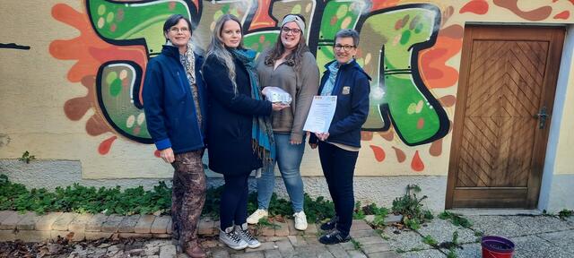 Anne-Marie Enengel, Valencia Enengel (Projektleiterin, GG Hainburg), Julia Preis (Standortleitung, Römerland Carnuntum Jugend) und Christa Fallmann (Leitung GG Hainburg)  | Foto: Gesunde Gemeinde Hainburg