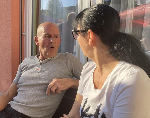 "Na geh ...", meinte Werner im Gespräch mit der Pflegedienstleiterin  Beata Simko