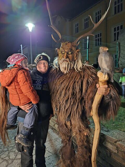 Der Perchtenlauf ist ein Highlight beim Pressbaumer Adventmarkt. | Foto: VVPb