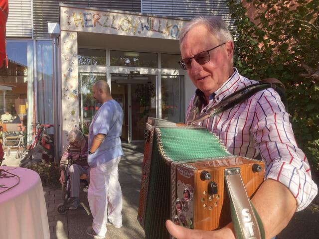 Für die musikalische Begleitung sorgte Johann Großschädl mit seiner Quetsch` n! 