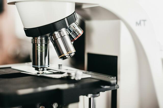Die Drogenteststelle "Checkit!" überprüfte im Jahr 2023 rund 2.400 Abgaben auf ihre Inhaltsstoffe. (Symbolfoto) | Foto: Logan Gutierrez/Unsplash