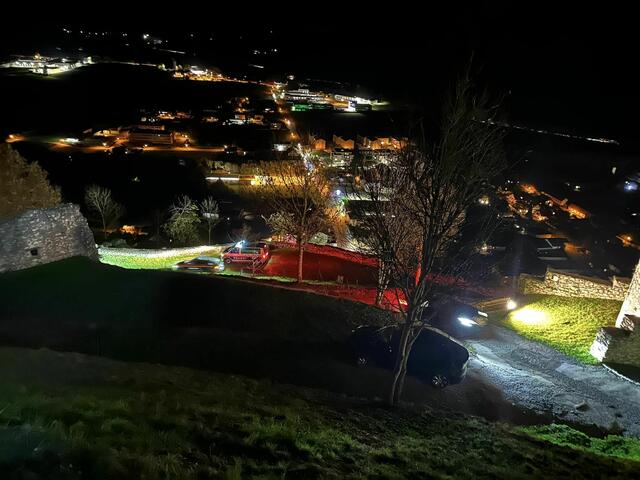 Der Mann wurde um 18.10 Uhr von Mitgliedern der Bergrettung Bad Eisenkappel und der Alpinpolizei unverletzt geborgen. | Foto: Bergrettung Bad Eisenkappel
