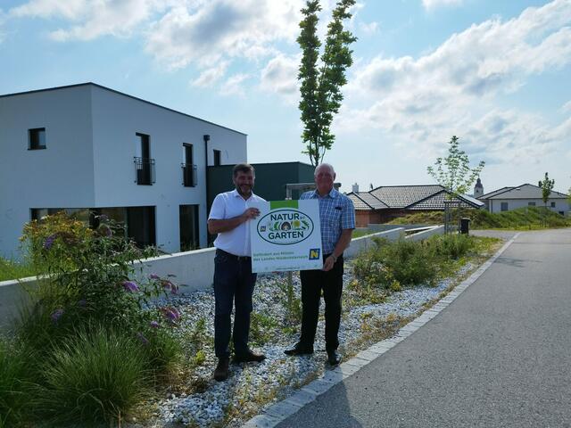 Abgeordneter zum NÖ Landtag Josef Edlinger und Vizebürgermeister Reinhard Steindl | Foto: Natur im Garten/L. Karasek