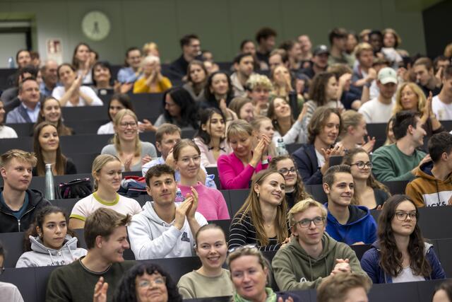 Über 200 Studierende der Med Uni Graz nahmen am Showcase teil.  | Foto: Lunghammer
