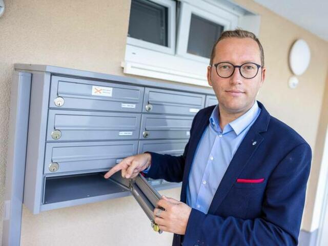 Seit mehreren Wochen häufen sich beim Oberndorfer Bürgermeister Georg Djundja die Beschwerden über zu spät zugestellt Post. | Foto: Bernhard Rieger