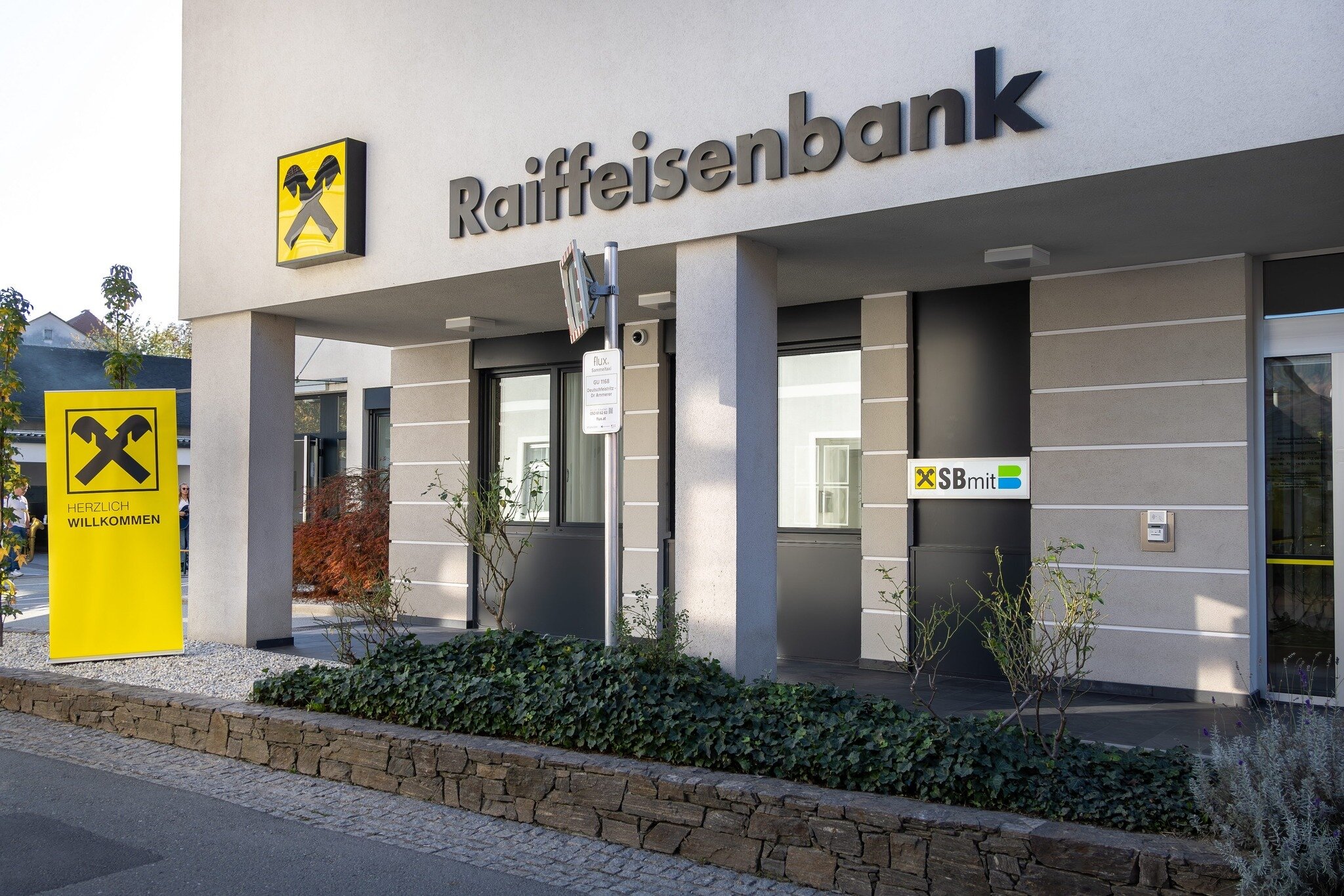 Nach Hochwasser in Deutschfeistritz: Wiedereröffnung der Raiffeisenbank