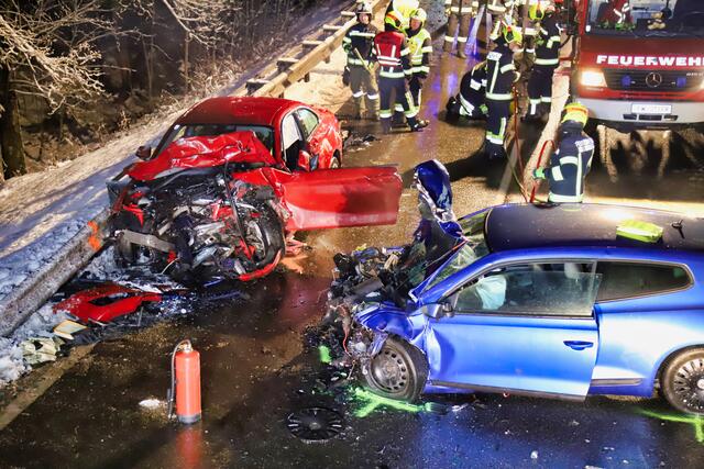 Durch Autounfälle entstehen jährlich hohe Kosten (Symbolfoto). | Foto: laumat.at/Gabriel Prammer