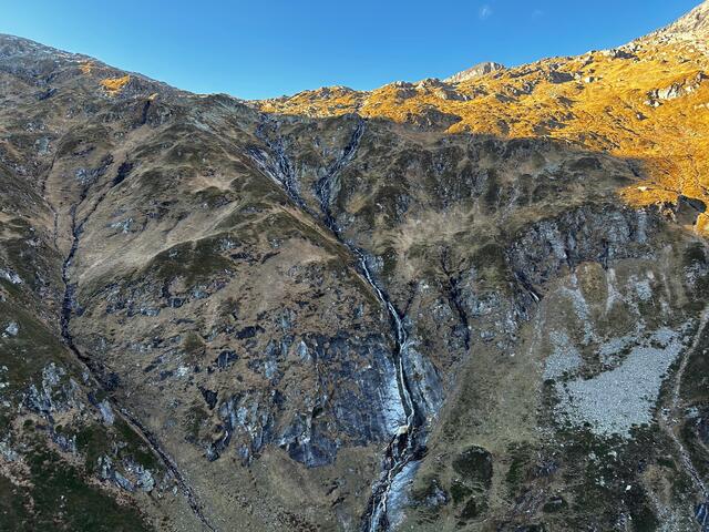 Mittwoch Nachmittag wurde in den Zillertaler Alpen nahe des Berliner Höhenwegs im Bereich Kesselalm, Wasserfall eine männliche Leiche aufgefunden. | Foto: Zoom.Tirol