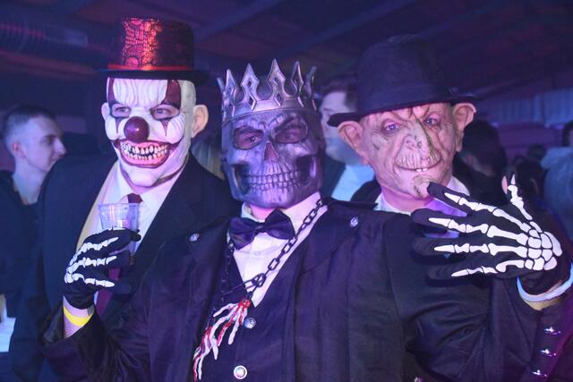 Schaurig-schöne Kostüme gab es bei der Halloweenparty vom SV Welgersdorf zu bewundern. | Foto: Michael Strini