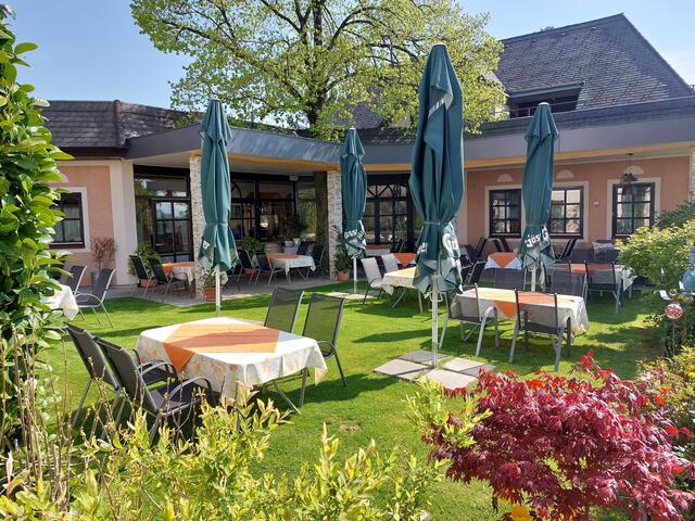 In der Region war das Gasthaus mit Hotel, Wellnessbereich, Seminarabteilung und Vinothek bekannt und beliebt. | Foto: Weststeirischer Hof