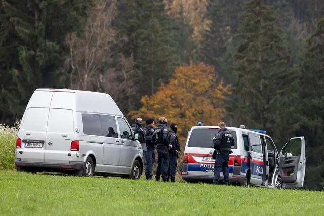 Der gesuchte, mutmaßliche Doppelmörder Roland Drexler hielt auch die Polizei im Burgenland auf Trab. Am Samstag konnte die Leiche des Tatverdächtigen in Oberösterreich gefunden werden.  | Foto: fotokerschi.at