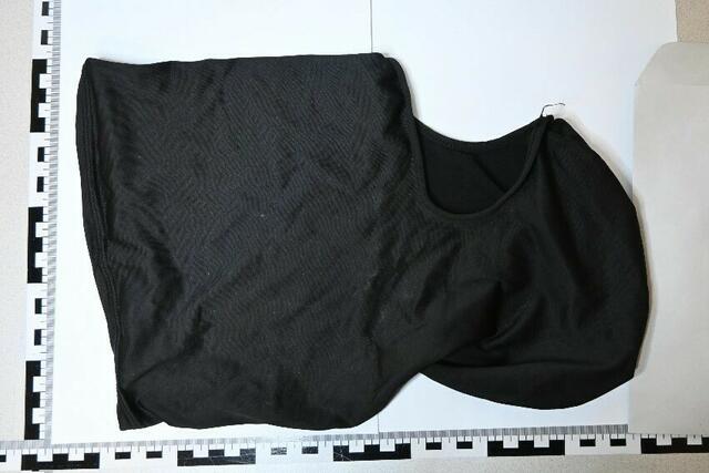 Eine der Sturmmasken, die die Jugendlichen beim Raub getragen haben sollen, konnte von der Polizei sichergestellt werden. | Foto: LPD Wien