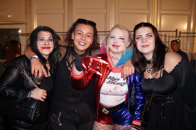 Beim Halloween Clubbing in Tulln steppte der Bär. | Foto: Birgit Schmatz