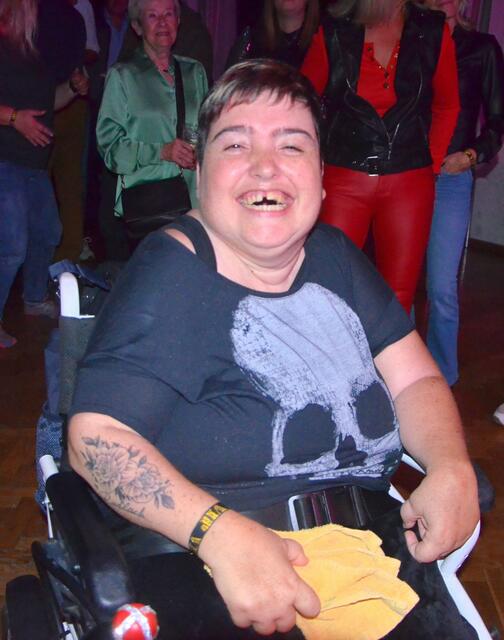 Amüsiert sich prächtig: Jennifer Oberlojer aus Steinfeld