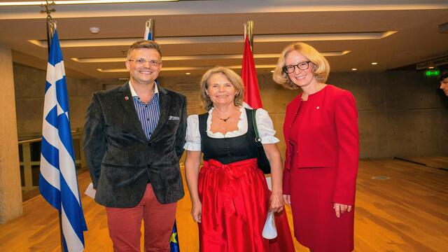 NEOS Representative Matthias Laurenz Gräff,  Honorarkonsulin Evelyn Wallner Papadopoulou,  Botschafterin Gerda Vogl  | Foto: Österreichisches Honorarkonsulat Thessaloniki