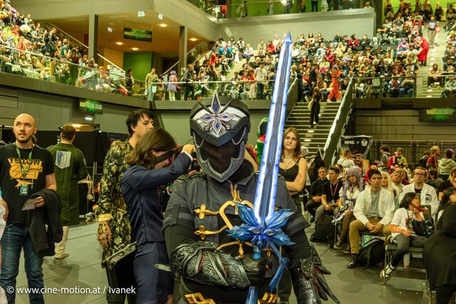 Capitano aus Genshin-Impact, dahinter steckt Markus aus Ternitz, der seit 2 Jahren Cosplay für sich entdeckt hat. | Foto: www.cine-motion.at / Ivanek