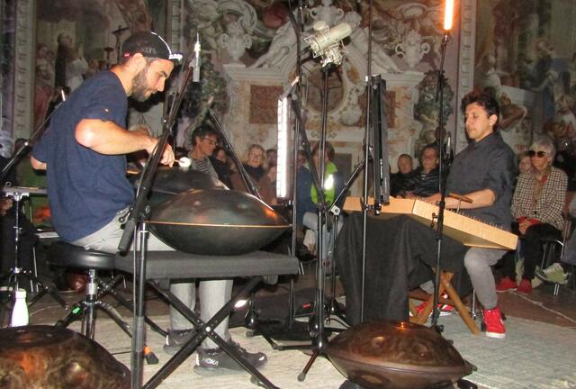 Manu Delago (Handpans), Max ZT (Hackbrett) | Foto: Tatschl
