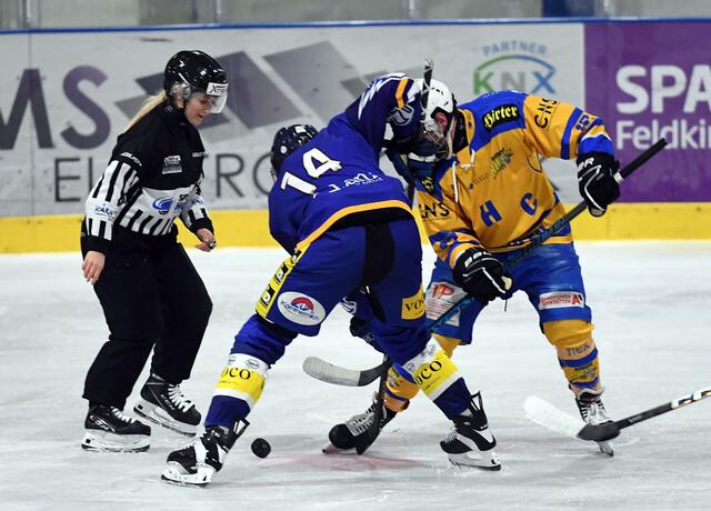 Die VSV Juniors und der 1. EHC Althofen kreuzten bereits zum Saisonauftakt die Schläger. Endstand: Sieg für Althofen mit 2:1. | Foto: Hermann Sobe