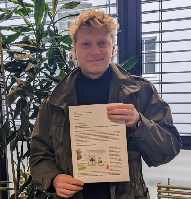 Ahoi-Gemeinderat Clemens Brandstetter setzt sich für Verkehrsberuhigung in Alturfahr ein. | Foto: Ahoi
