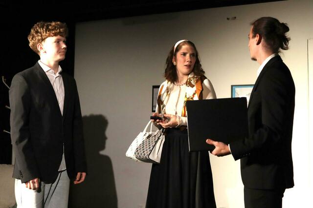Das Jugendtheater Krim bringt auch heuer wieder ein Stück auf die Bühne. Der Reinerlös wird gespendet.  | Foto: Jugendtheater Krim