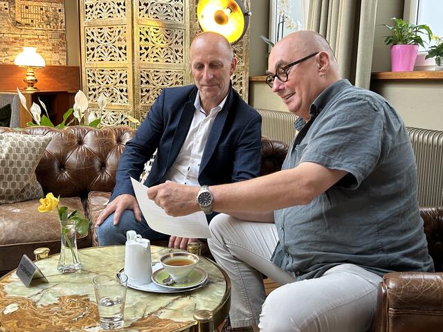 Bei "Doc‘n‘Talk" im sciBBess in Scheibbs: Der pensionierte praktische Arzt Karl Heinrich Exinger (r.) lädt zum medizinischen Fachgespräch. | Foto: Ingrid Hödl