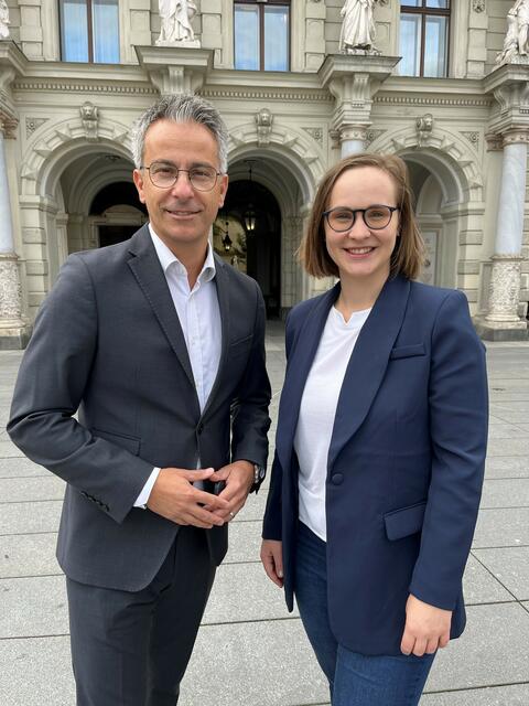 VP-Stadtrat Kurt Hohensinner und VP-Klubobfau Anna Hopper fordern mehr Förderungen für Eigentumserwerb und Sanierungen im Wohnbau. | Foto: ÖVP Graz