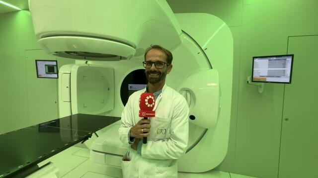 „Wir Medizinphysiker garantieren den Strahlenschutz, der durch die dicken Mauern des neuen Gebäudes gewährleistet wird“, so Christoph Gaisberger, Leitender Medizinphysiker der SALK. | Foto: Carmen Kurcz