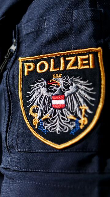 Die Polizei hatte mit zwei Randalierern zu tun. | Foto: Santrucek