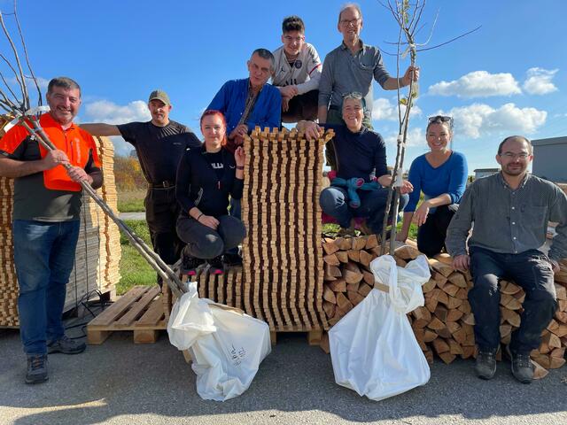 Josef Edlinger, Martin Hauer, Nadine Wurm, Karl Radinger, Franz Edlinger, Franz Lumesberger, Danja Mlinaritsch, Maria Haider, Leonhard Leonhartsberger (v.l.) | Foto: LEADER-Region Kamptal+