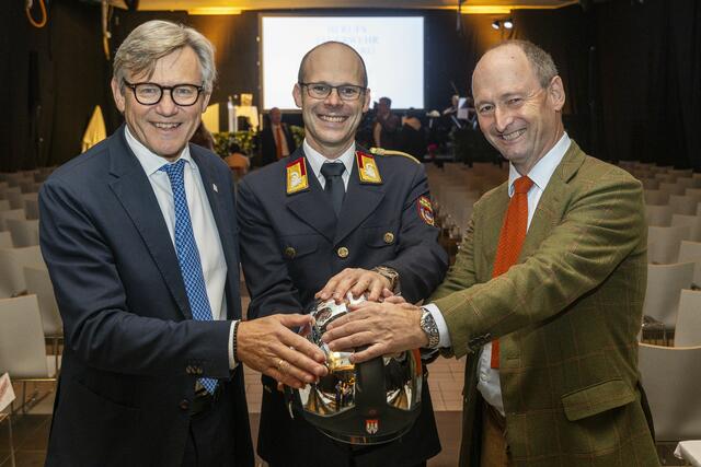 Magistratsdirektor Max Tischler, neuer BD Werner Kloiber, Abteilungsvorstand der MA1 Bernd Huber | Foto: Stadt Salzburg/Herbert Rohrer/Wildbild