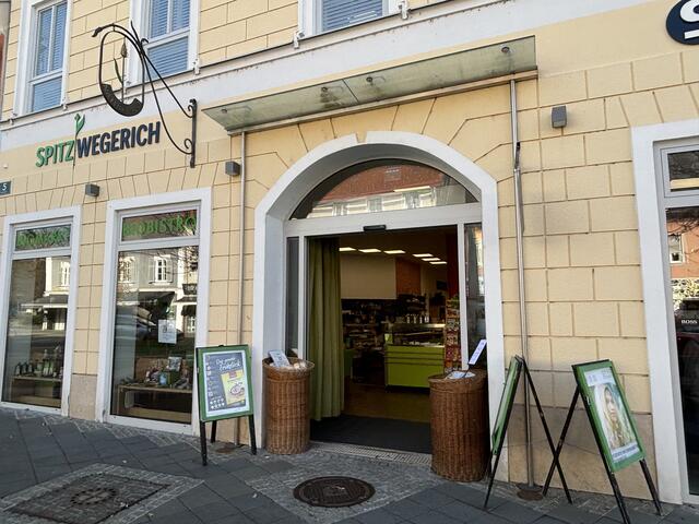 Wer den Bio-Feinkostladen "Spitzwegerich" übernehmen möchte, sollte Leidenschaft für Bio-Produkte und gesundes Essen mitbringen. | Foto: Waltraud Fischer