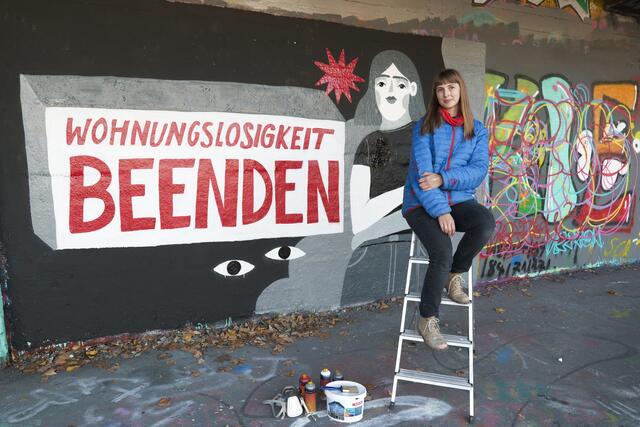 Die Künstlerin Frau Isa sorgt regelmäßig mit ihren großflächigen Kunstwerken in Wien wie auch in ganz Europa für Aufmerksamkeit.  | Foto: Max Spitzauer/MeinBezirk