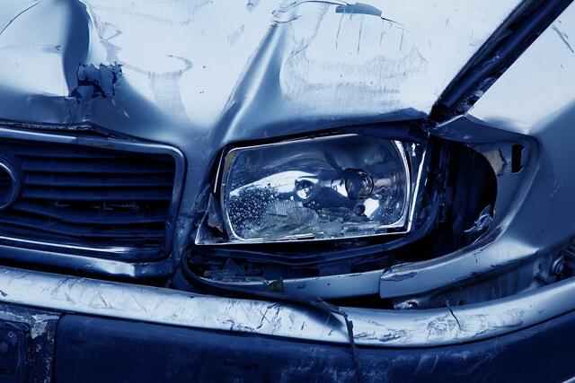 Am 04. November 2024 kollidierte in der Petersbergstraße in Hallwang (Ortsteil Esch) laut Polizei ein 65-jähriger Pkw-Lenke mit einer 62-jährigen Radfahrerin. | Foto: Symbolbild: Pixabay