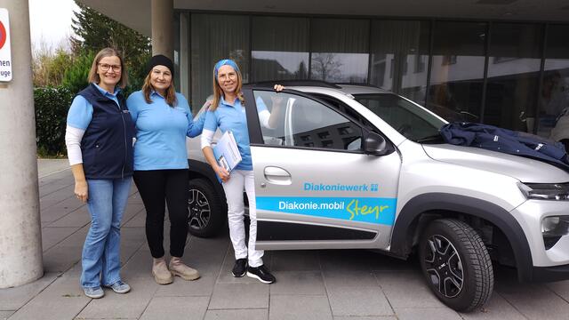 Unter „Diakonie.mobil Steyr“ ist das ehemalige Vita Mobile-Team unterwegs, um Menschen im Alter zuhause pflegerisch zu begleiten. 
 
  | Foto: Diakoniewerk