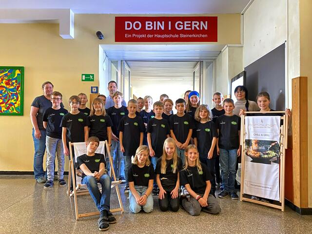 Mit dem WKO-Projekt "Wirtschaft verstehen" übernimmt in diesem Schuljahr auch Hafnermeister Michael Karlhuber aus Steinhaus die Patenschaft für eine erste Klasse der Mittelschule Steinerkirchen. | Foto: Michael Karlhuber