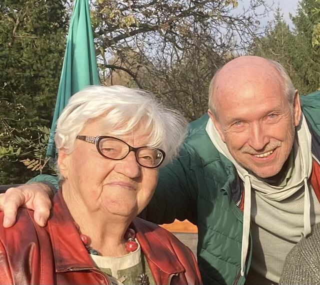 Frau Gössl mit Erich