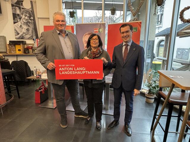 Wünschen sich Anton Lang als Landeshauptmann: Die regionalen Spitzenkandidaten der SPÖ Jürgen Grill, Maria Fischer und Stefan Hofer. | Foto: Kern